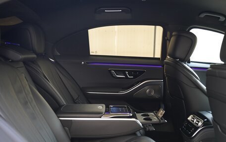 Mercedes-Benz S-Класс, 2020 год, 20 000 000 рублей, 33 фотография