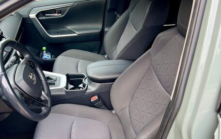 Toyota RAV4, 2019 год, 3 500 000 рублей, 9 фотография