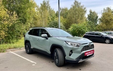 Toyota RAV4, 2019 год, 3 500 000 рублей, 2 фотография