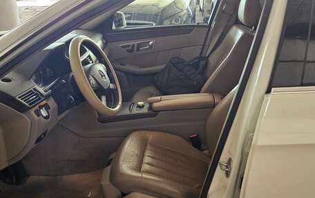 Mercedes-Benz E-Класс, 2009 год, 1 200 000 рублей, 7 фотография