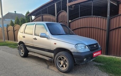 Chevrolet Niva I рестайлинг, 2004 год, 305 000 рублей, 1 фотография