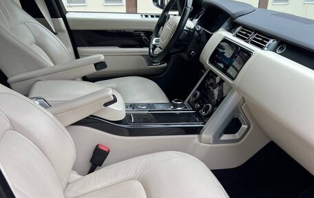 Land Rover Range Rover IV рестайлинг, 2018 год, 7 499 000 рублей, 18 фотография