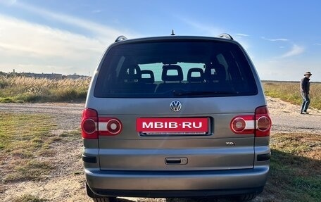Volkswagen Sharan I рестайлинг, 2005 год, 1 000 000 рублей, 5 фотография