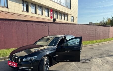 BMW 7 серия, 2013 год, 2 550 000 рублей, 3 фотография