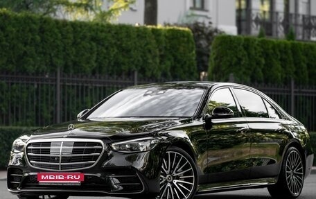 Mercedes-Benz S-Класс, 2023 год, 13 750 000 рублей, 3 фотография