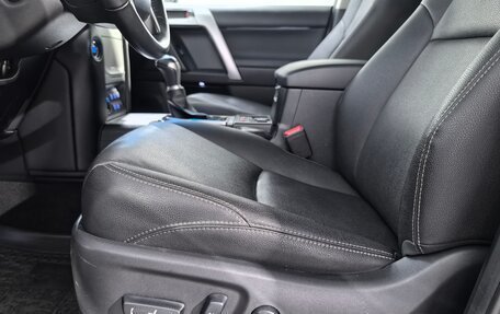 Toyota Land Cruiser Prado 150 рестайлинг 2, 2021 год, 5 399 000 рублей, 16 фотография
