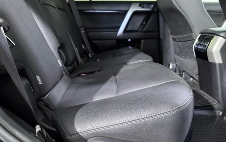 Toyota Land Cruiser Prado 150 рестайлинг 2, 2021 год, 5 399 000 рублей, 15 фотография