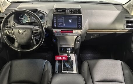 Toyota Land Cruiser Prado 150 рестайлинг 2, 2021 год, 5 399 000 рублей, 11 фотография