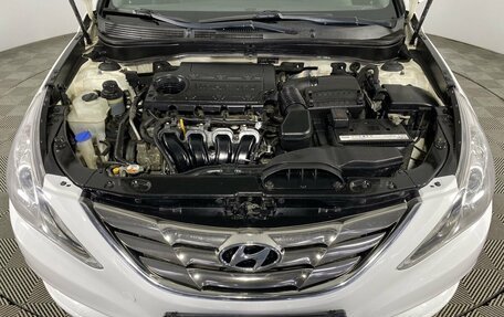 Hyundai Sonata VI, 2011 год, 1 180 000 рублей, 4 фотография