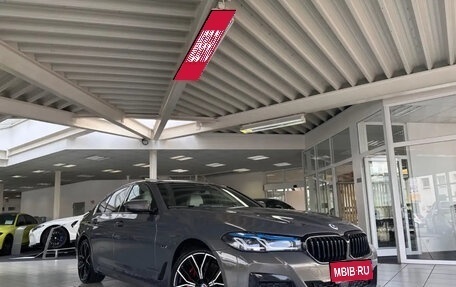 BMW 5 серия, 2022 год, 6 560 000 рублей, 1 фотография