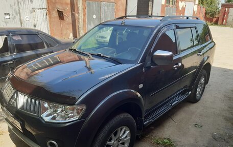Mitsubishi Pajero Sport II рестайлинг, 2012 год, 1 900 000 рублей, 2 фотография