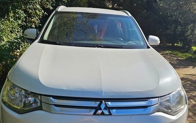 Mitsubishi Outlander III рестайлинг 3, 2014 год, 1 200 000 рублей, 1 фотография
