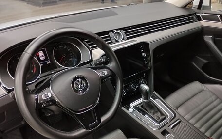 Volkswagen Passat B8 рестайлинг, 2018 год, 2 100 000 рублей, 14 фотография