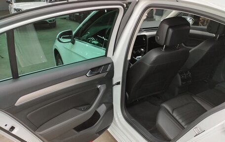 Volkswagen Passat B8 рестайлинг, 2018 год, 2 100 000 рублей, 18 фотография