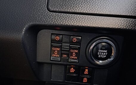 Toyota Roomy I, 2021 год, 1 650 000 рублей, 13 фотография