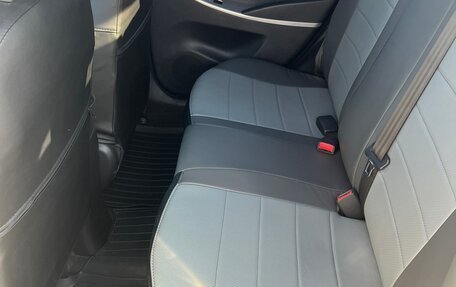 Hyundai Solaris II рестайлинг, 2011 год, 899 000 рублей, 14 фотография