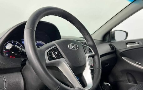 Hyundai Solaris II рестайлинг, 2014 год, 900 000 рублей, 23 фотография