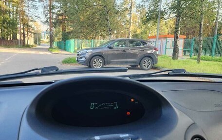 Toyota Yaris Verso, 2004 год, 385 000 рублей, 11 фотография