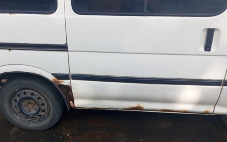 Toyota HiAce H100, 2002 год, 360 000 рублей, 3 фотография