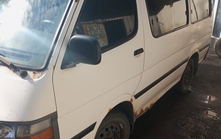 Toyota HiAce H100, 2002 год, 360 000 рублей, 7 фотография