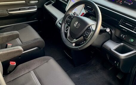 Honda Stepwgn IV, 2018 год, 2 600 000 рублей, 7 фотография