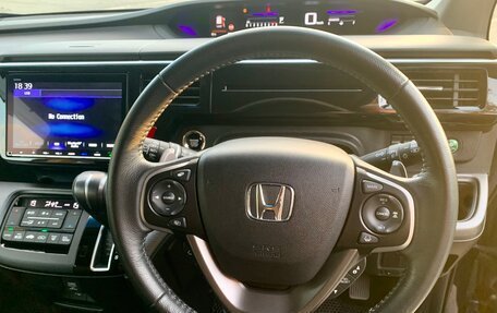 Honda Stepwgn IV, 2018 год, 2 600 000 рублей, 6 фотография