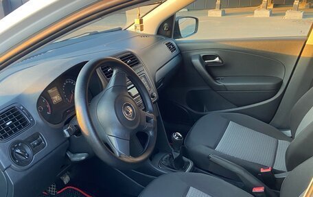 Volkswagen Polo VI (EU Market), 2014 год, 800 000 рублей, 5 фотография
