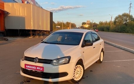 Volkswagen Polo VI (EU Market), 2014 год, 800 000 рублей, 2 фотография
