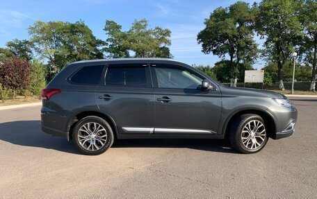 Mitsubishi Outlander III рестайлинг 3, 2015 год, 1 890 000 рублей, 6 фотография