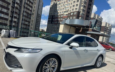 Toyota Camry, 2019 год, 3 500 000 рублей, 4 фотография