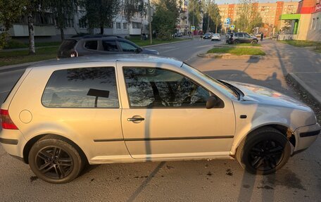 Volkswagen Golf IV, 2001 год, 210 000 рублей, 2 фотография