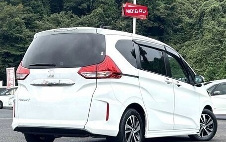Honda Freed II, 2019 год, 997 000 рублей, 3 фотография