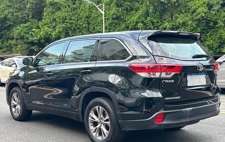 Toyota Highlander III, 2021 год, 2 120 000 рублей, 7 фотография