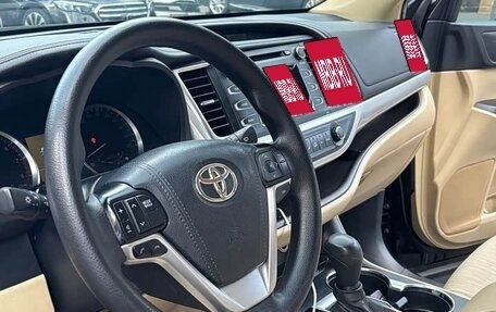 Toyota Highlander III, 2021 год, 2 120 000 рублей, 11 фотография