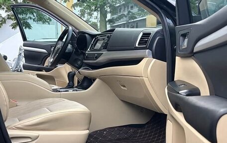 Toyota Highlander III, 2021 год, 2 120 000 рублей, 14 фотография