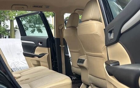 Toyota Highlander III, 2021 год, 2 120 000 рублей, 15 фотография