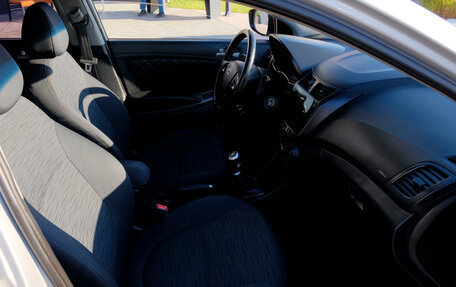 Hyundai Solaris II рестайлинг, 2015 год, 760 020 рублей, 10 фотография