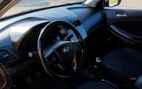 Hyundai Solaris II рестайлинг, 2015 год, 760 020 рублей, 14 фотография