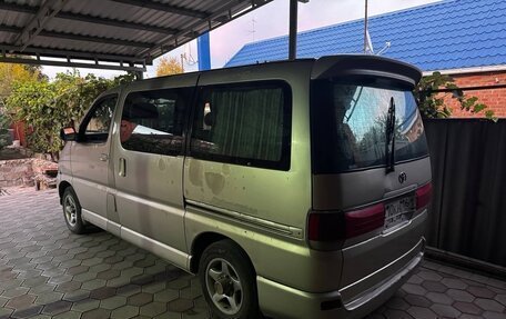 Toyota Regius, 1999 год, 650 000 рублей, 2 фотография