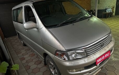 Toyota Regius, 1999 год, 650 000 рублей, 3 фотография