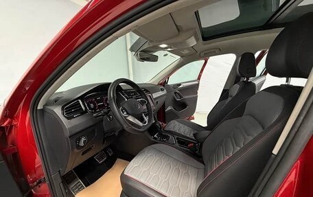 Volkswagen Tiguan II, 2021 год, 2 070 277 рублей, 7 фотография