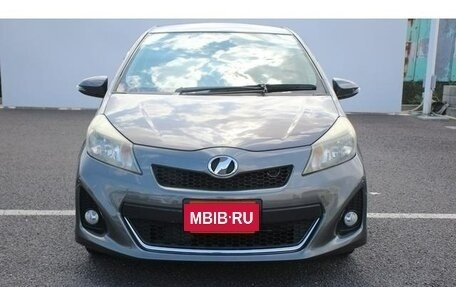Toyota Vitz, 2013 год, 750 000 рублей, 3 фотография