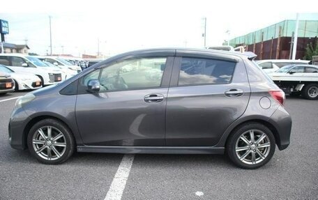 Toyota Vitz, 2013 год, 750 000 рублей, 7 фотография