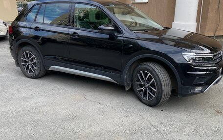 Volkswagen Tiguan II, 2020 год, 3 950 000 рублей, 3 фотография