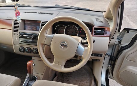 Nissan Tiida, 2005 год, 430 000 рублей, 19 фотография