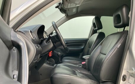 Toyota RAV4, 2003 год, 850 000 рублей, 13 фотография