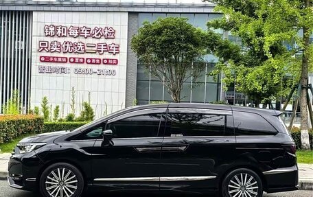 Honda Elysion, 2022 год, 2 980 000 рублей, 2 фотография