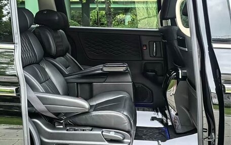 Honda Elysion, 2022 год, 2 980 000 рублей, 11 фотография