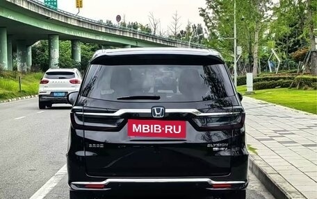 Honda Elysion, 2022 год, 2 980 000 рублей, 3 фотография