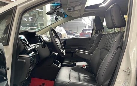 Honda Elysion, 2020 год, 2 700 000 рублей, 10 фотография